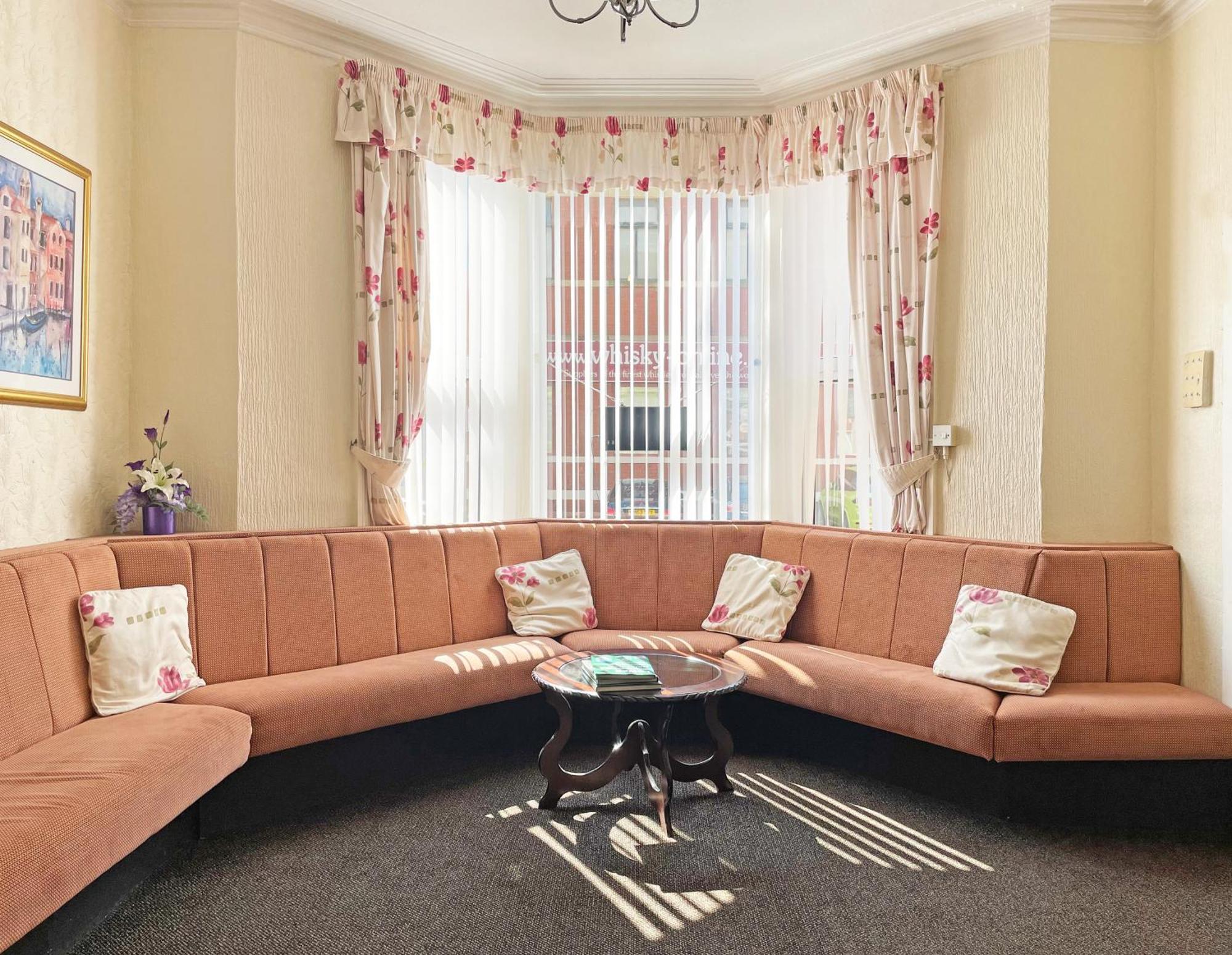 Balin Helmshore Hotel Blackpool Exteriör bild